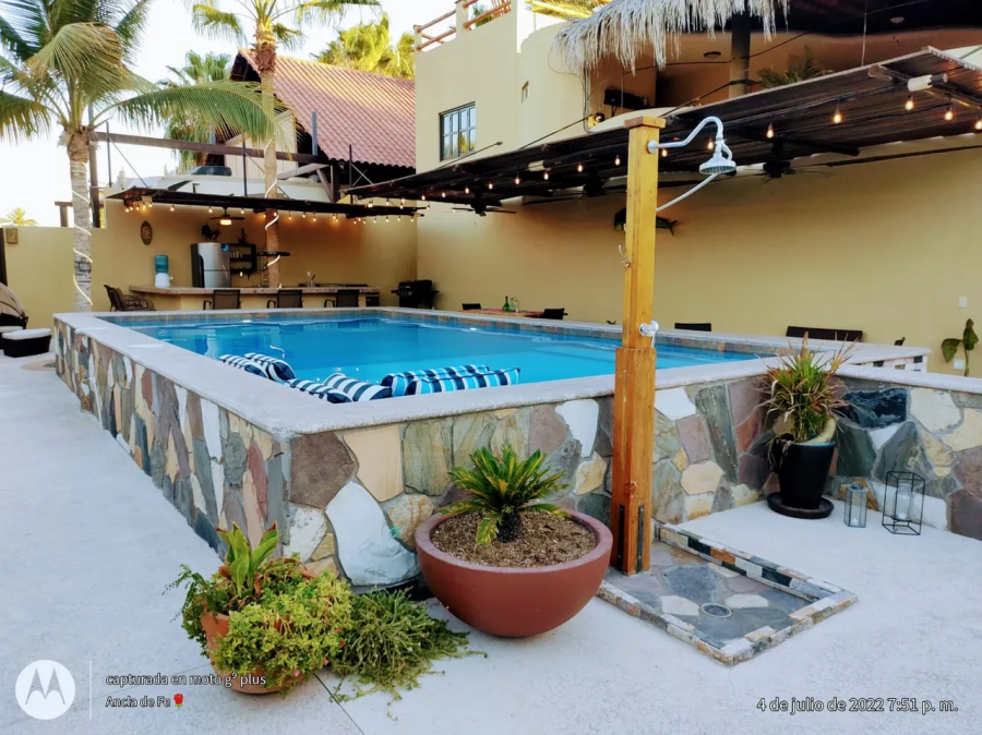 Vista Completa de Piscina